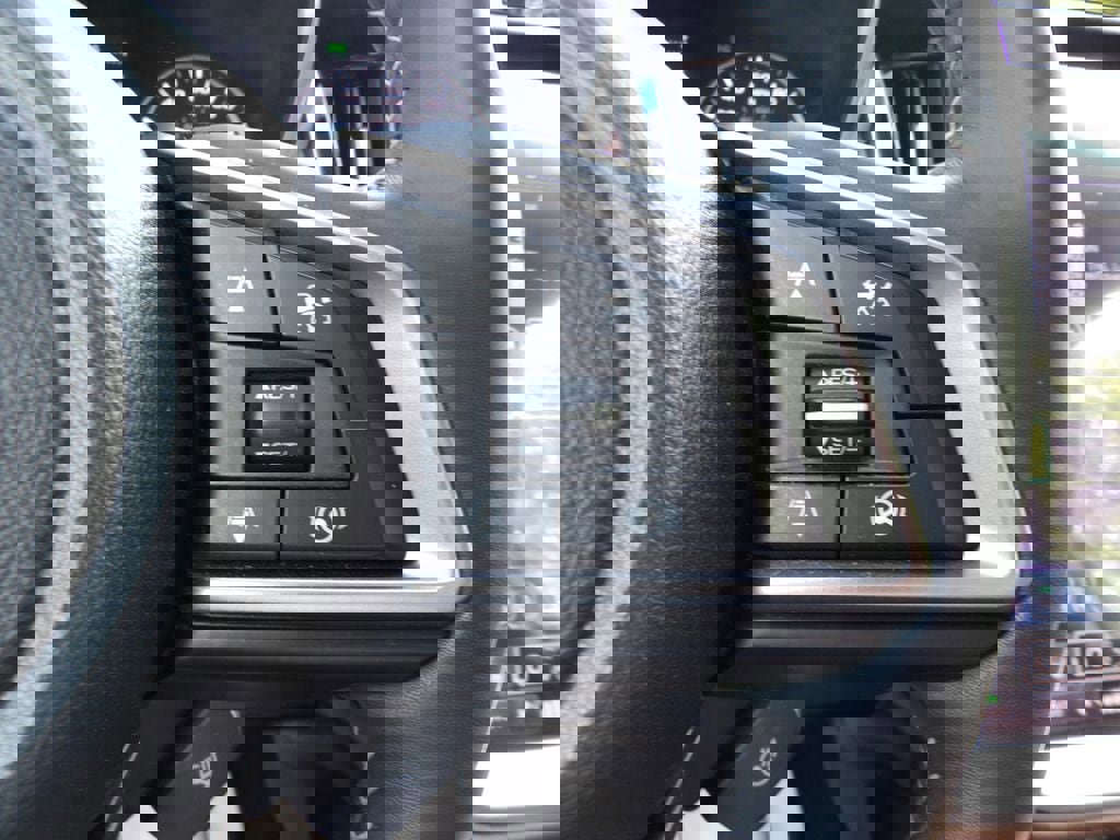 Used 2020 Subaru Outback Touring XT image 18