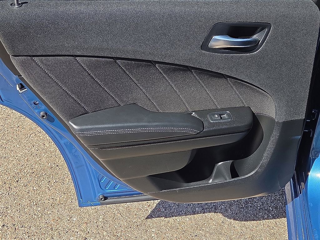 Used 2023 Dodge Charger R/T w/ Blacktop Package image 18