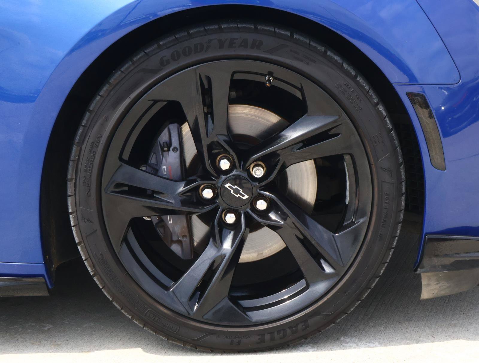 Used 2021 Chevrolet Camaro SS RWD image 10