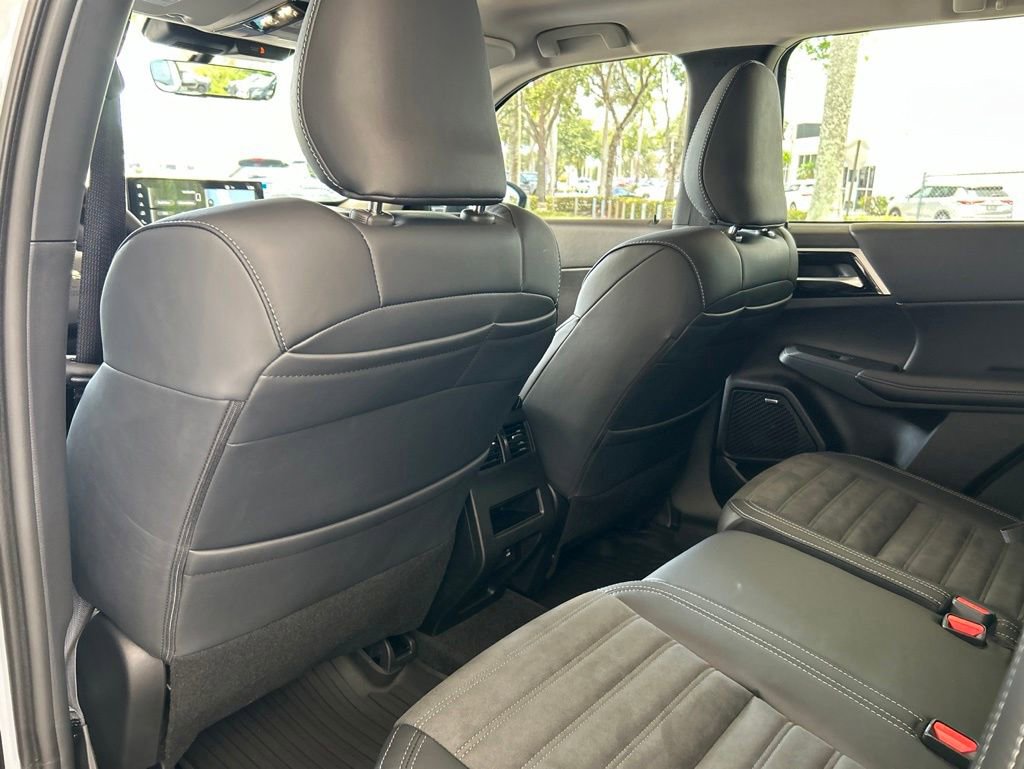 New 2026 Mitsubishi Outlander AWD image 36