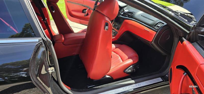 Used 2010 Maserati GranTurismo Coupe RWD image 24