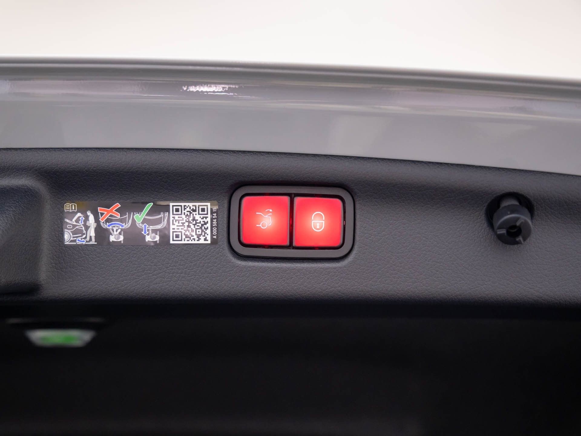 New 2026 Mercedes-Benz C 300 4MATIC Sedan image 32