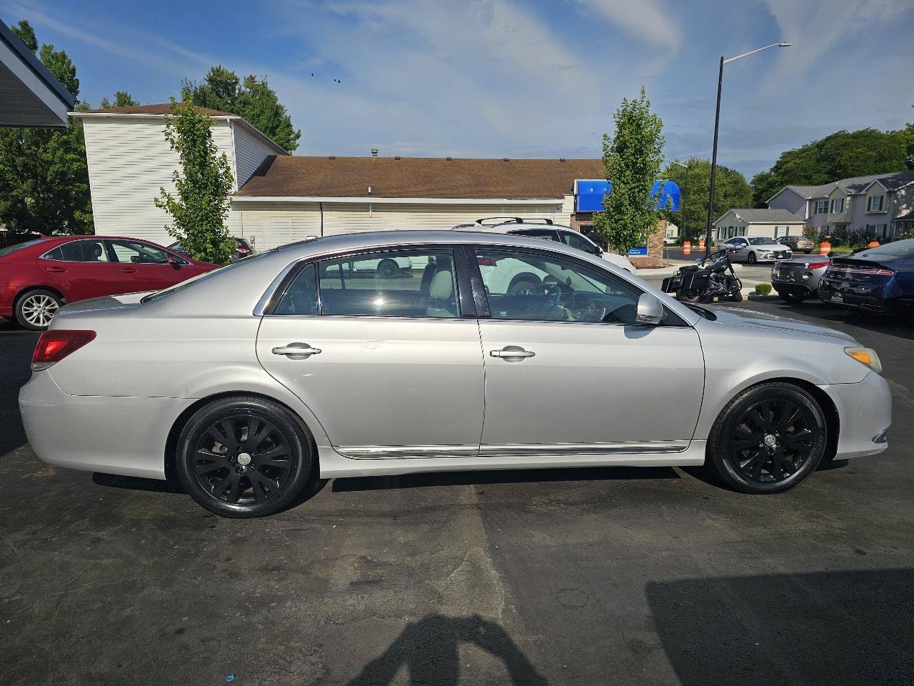 Used 2011 Toyota Avalon FWD image 13
