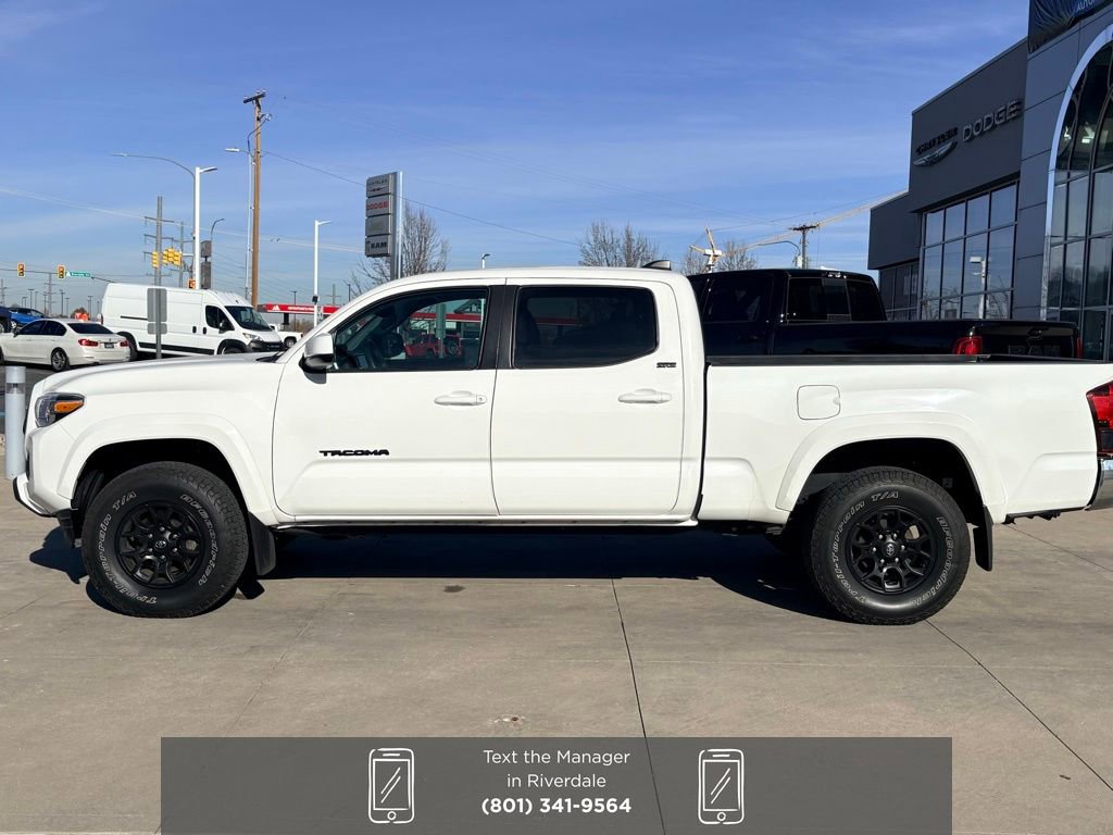 Used 2021 Toyota Tacoma SR5 w/ Blackout Package (TMS) image 13