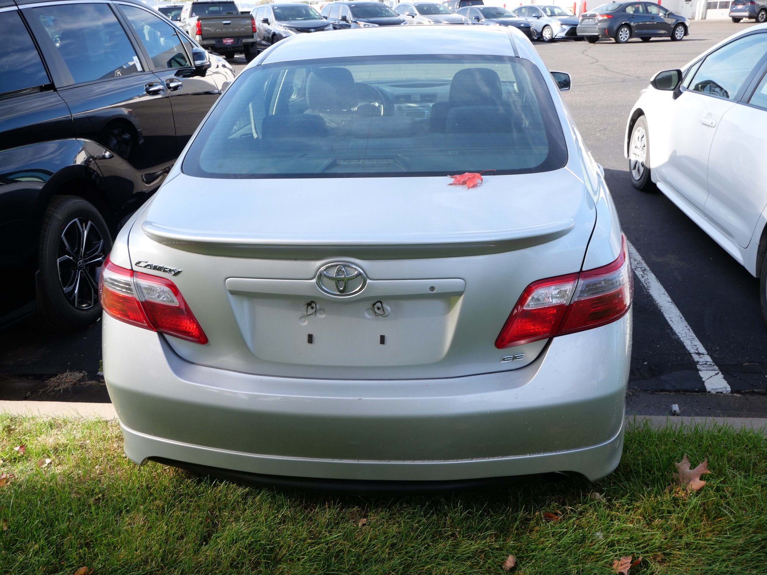 Used 2008 Toyota Camry SE FWD image 6