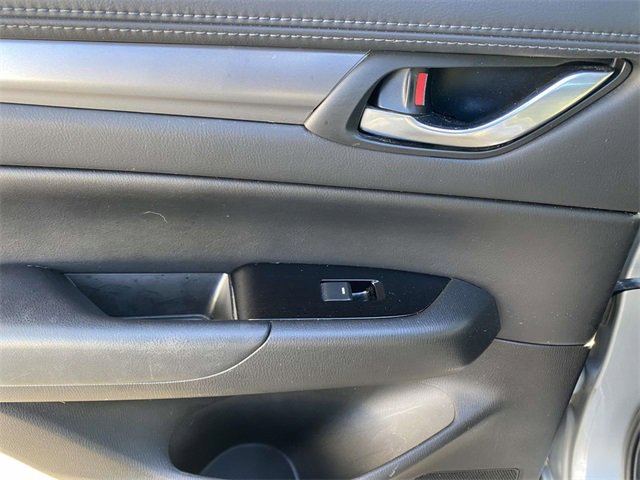 Used 2018 MAZDA CX-5 Touring image 11