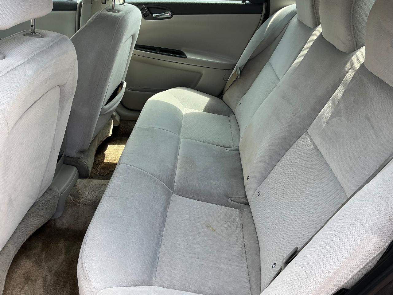 Used 2011 Chevrolet Impala LT FWD image 13