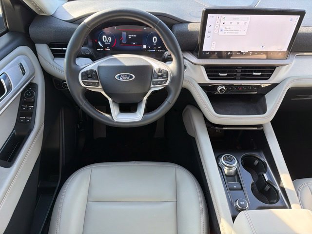 Used 2025 Ford Explorer Active w/ Active Comfort Package RWD image 20