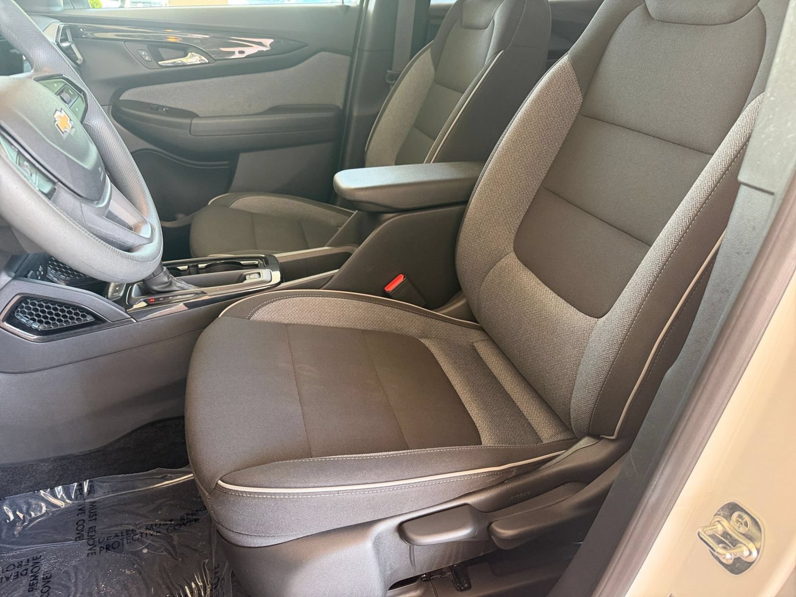 Used 2025 Chevrolet TrailBlazer LT AWD/4WD image 24