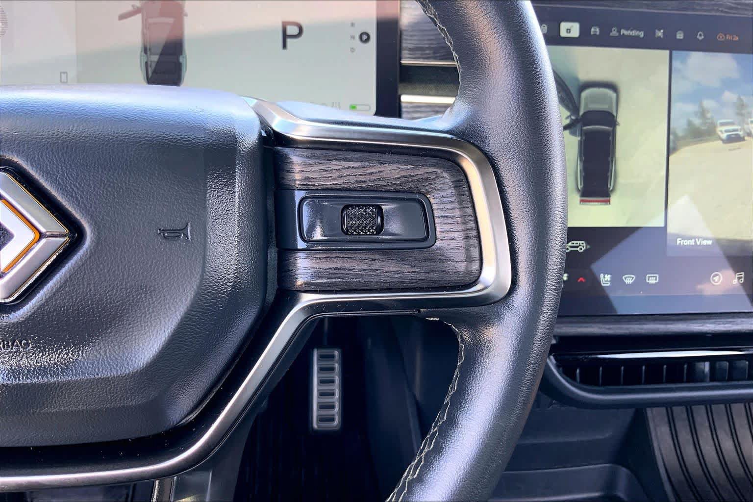 Used 2023 Rivian R1S Adventure AWD/4WD image 23