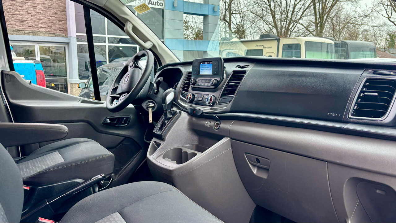 Used 2020 Ford Transit 350 XLT image 2