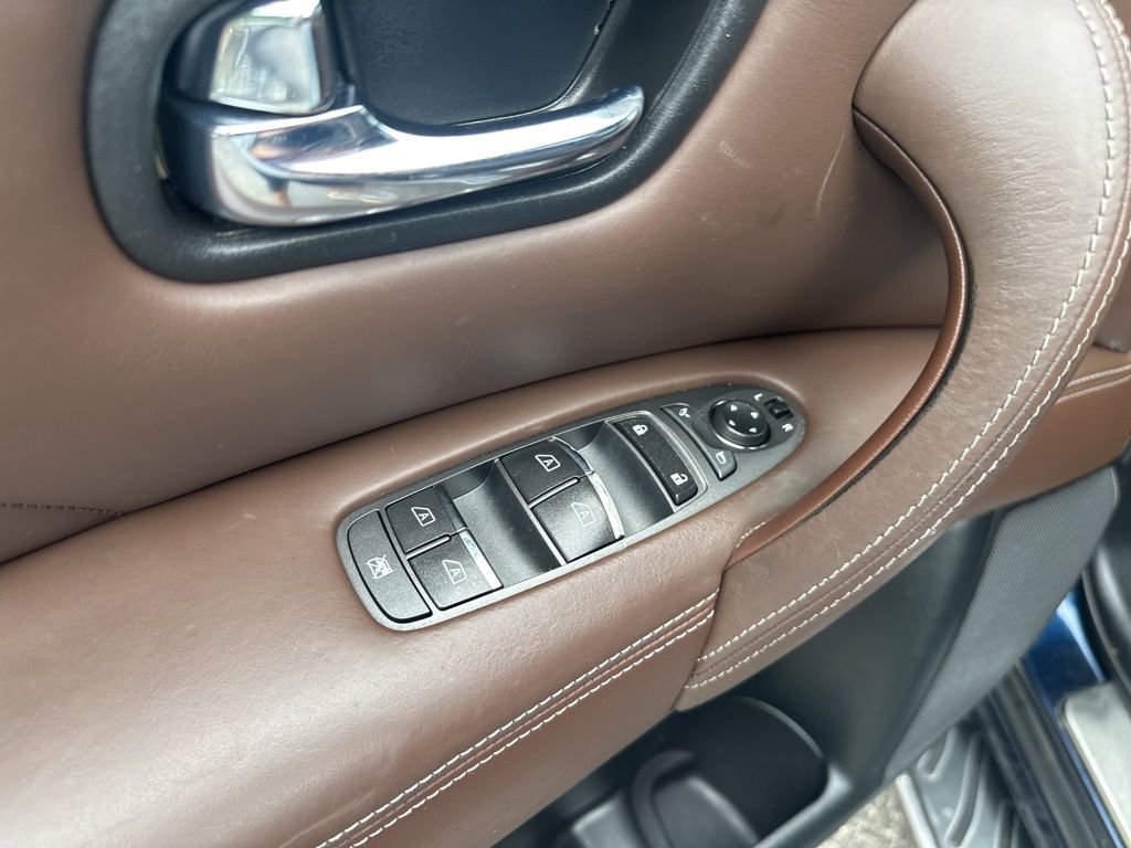 Used 2017 INFINITI QX80 Limited AWD/4WD image 18