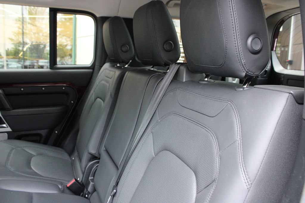 Used 2023 Land Rover Defender 130 First Edition AWD/4WD image 8
