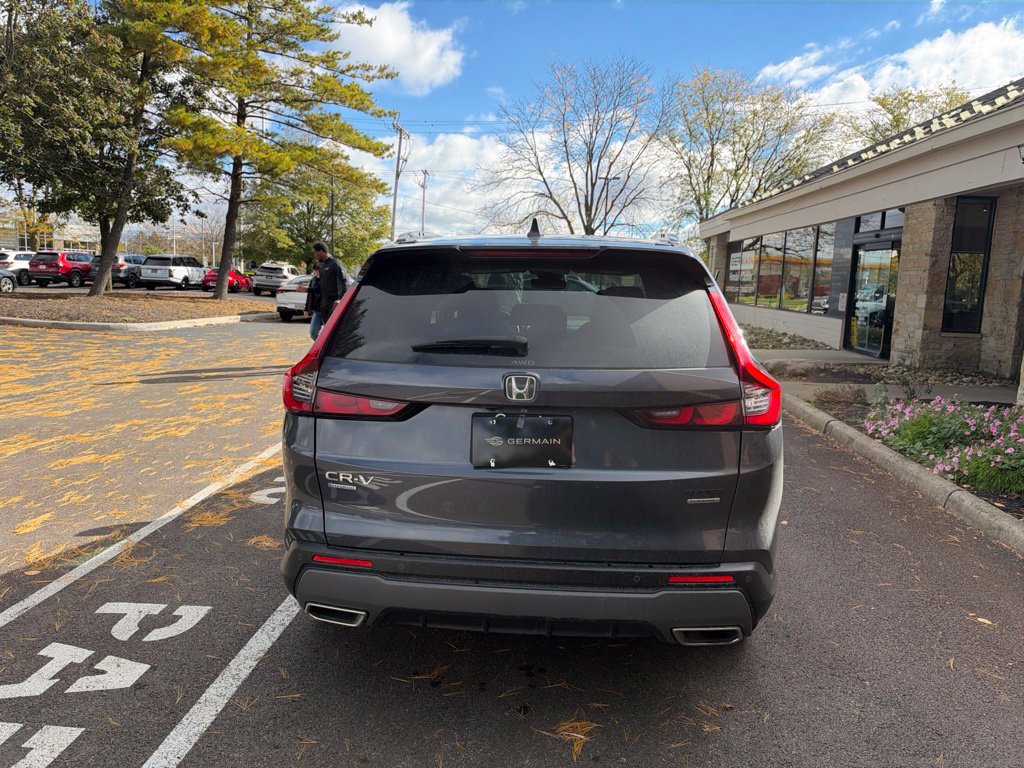 Used 2024 Honda CR-V Sport Touring image 8