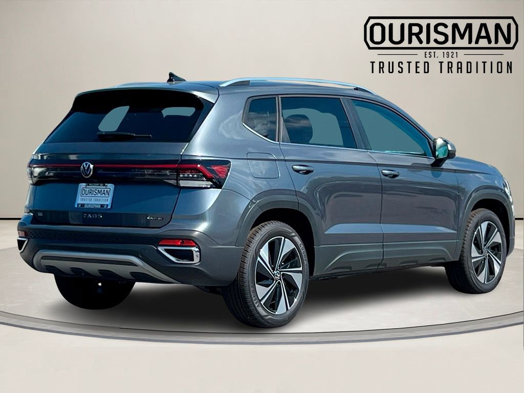 New 2025 Volkswagen Taos SE image 3