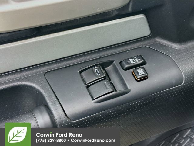 Used 2008 Toyota FJ Cruiser 4WD image 16