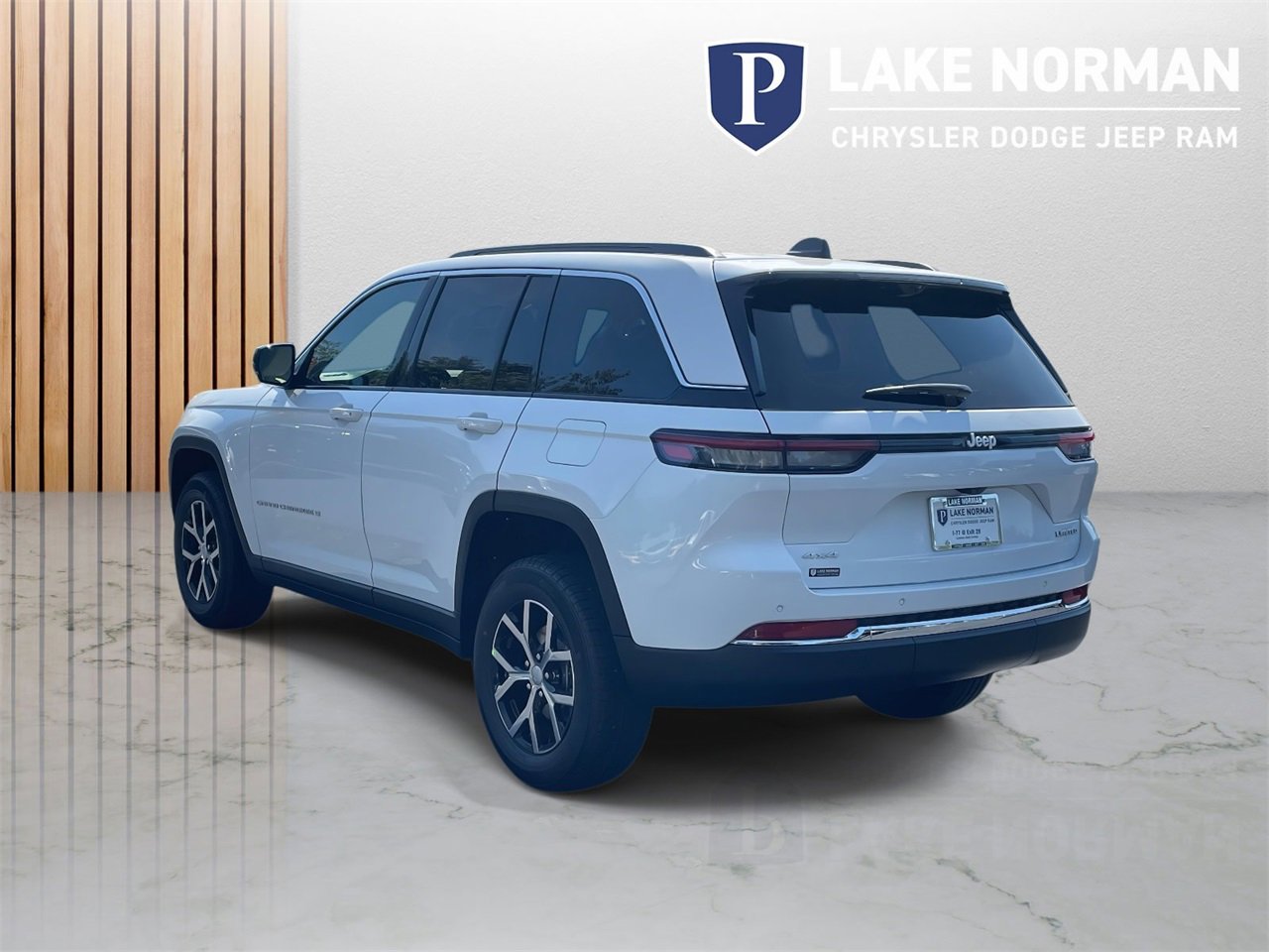 New 2025 Jeep Grand Cherokee Limited w/ Luxury Tech Group II image 7