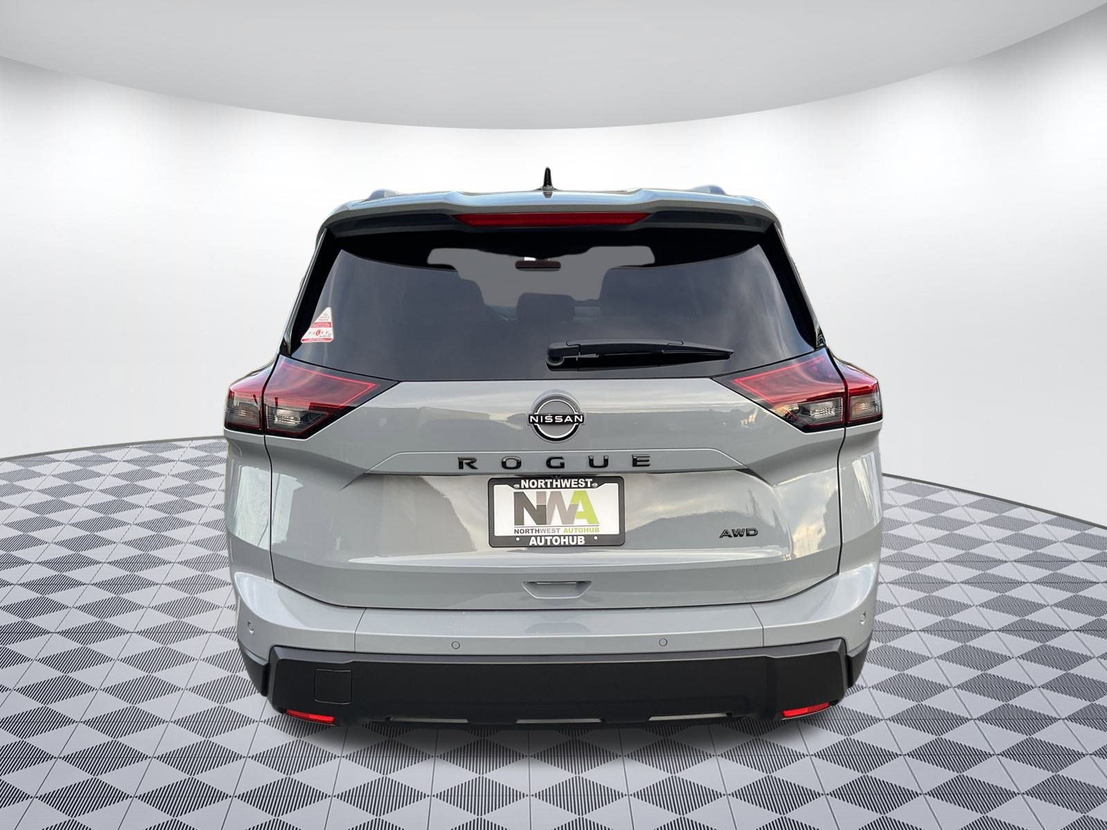 Used 2026 Nissan Rogue SV image 4