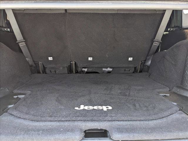 Used 2017 Jeep Wrangler Unlimited Rubicon w/ Connectivity Group image 6