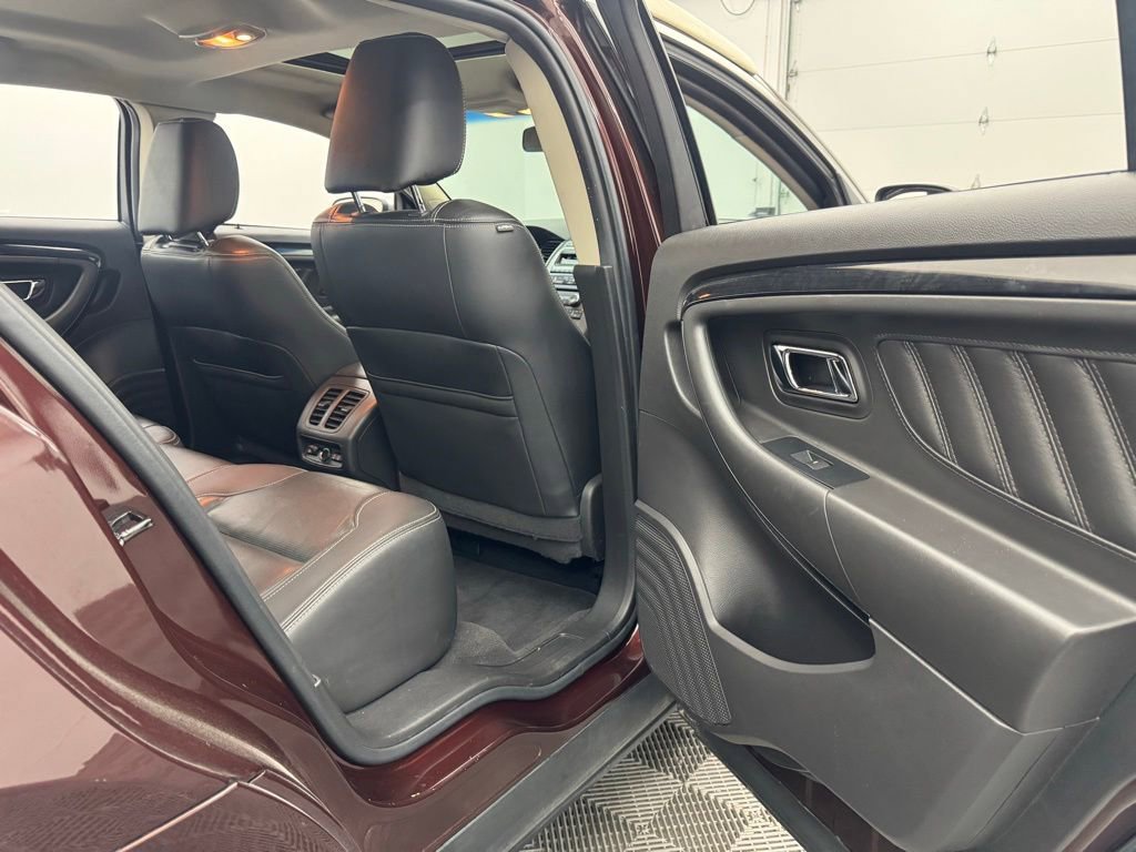 Used 2010 Ford Taurus Limited FWD image 32