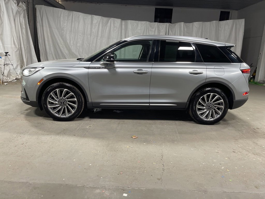 Used 2024 Lincoln Corsair Reserve w/ Equipment Group 201A image 4