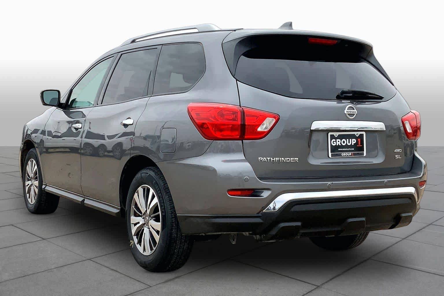 Used 2019 Nissan Pathfinder SL AWD/4WD image 12
