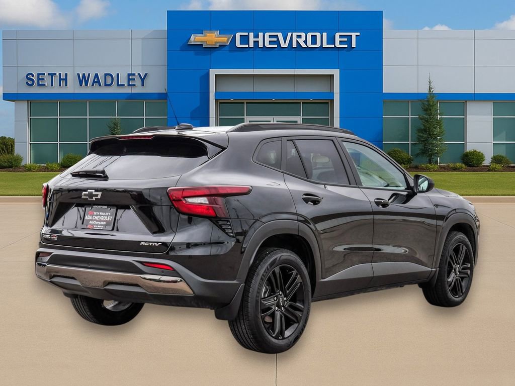 Used 2025 Chevrolet Trax ACTIV w/ Sunroof Package image 7