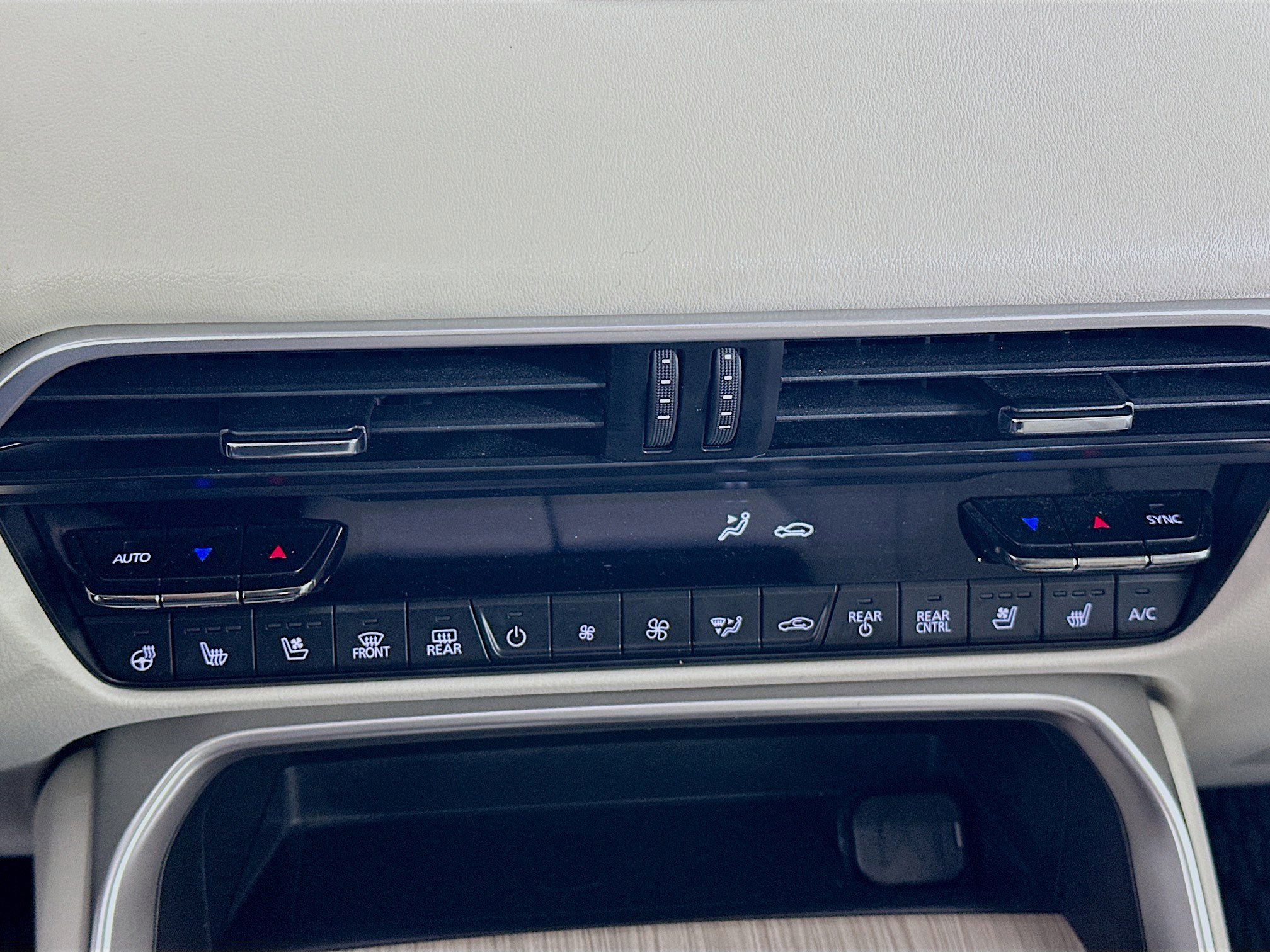 Used 2024 MAZDA CX-90 Plug-In Hybrid w/ Premium Plus AWD/4WD image 23