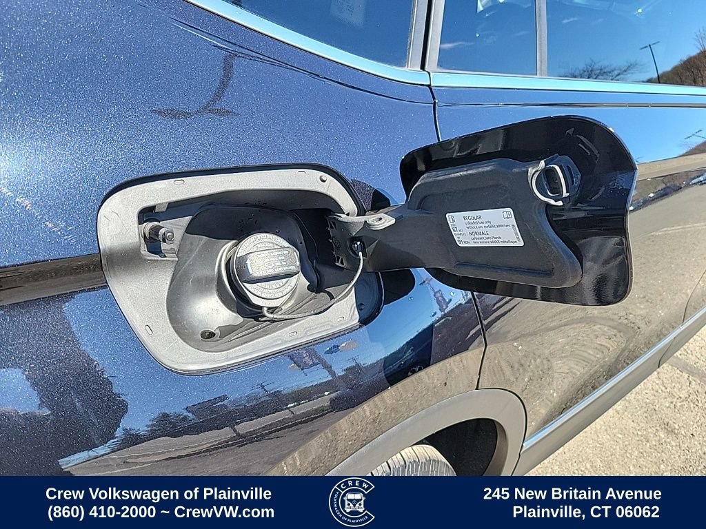 Used 2018 Volkswagen Tiguan SE w/ Panoramic Sunroof Package image 32