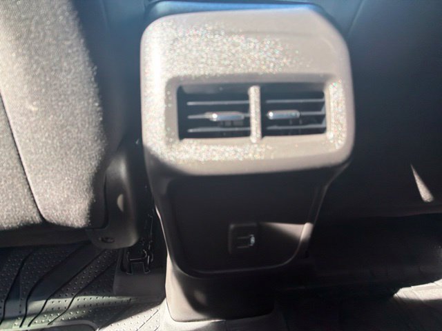 Used 2023 Chevrolet Equinox LT AWD/4WD image 24
