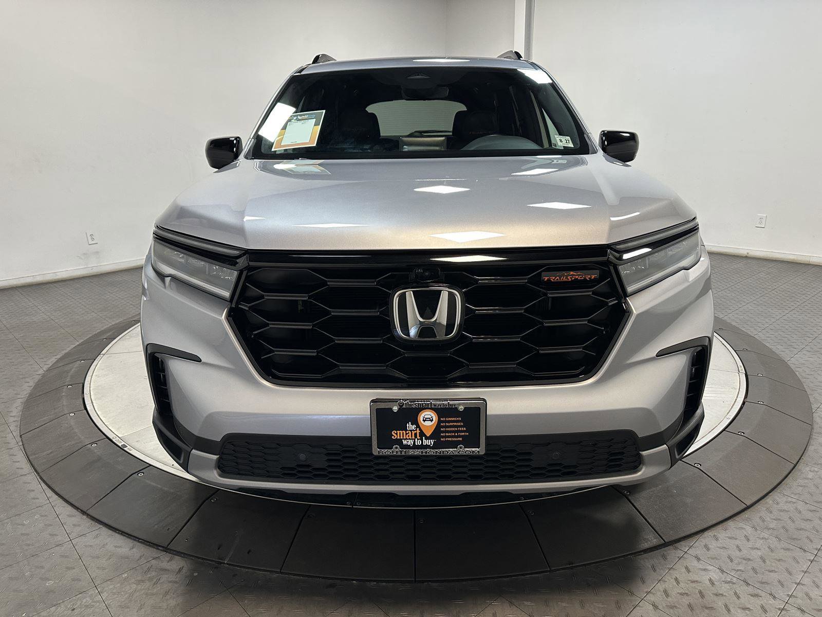 Used 2023 Honda Pilot TrailSport image 4