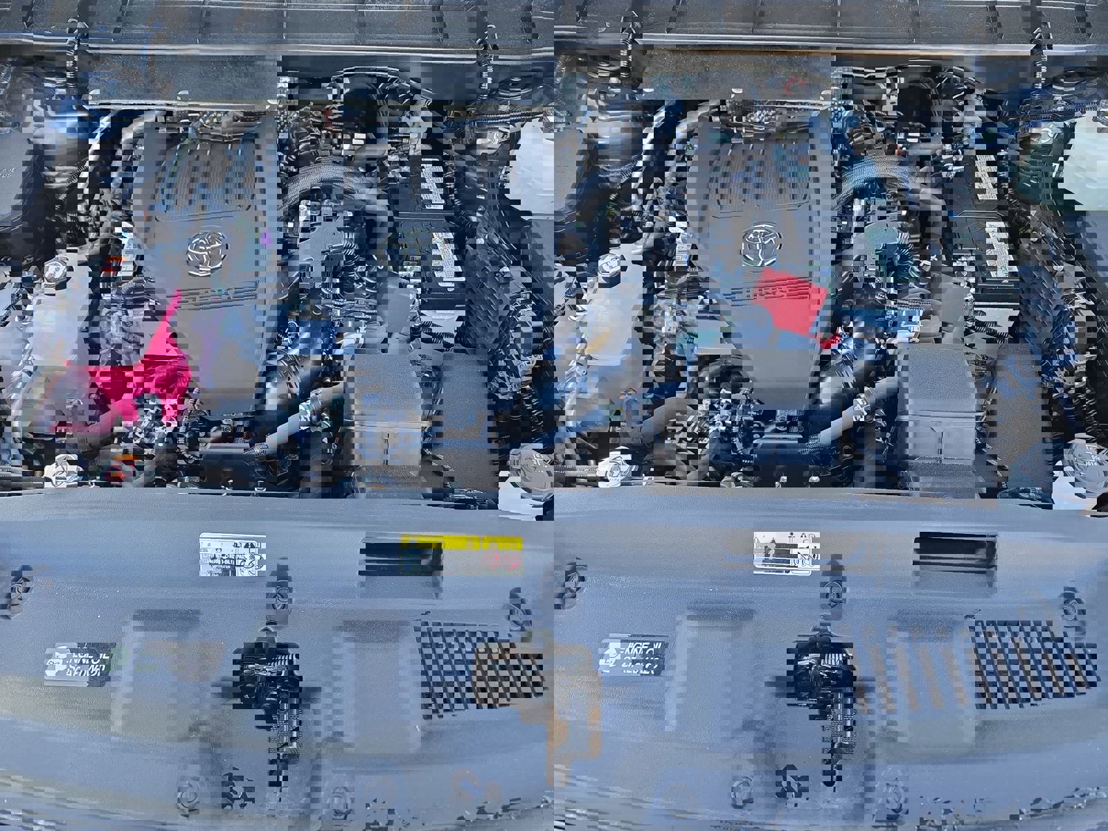 Used 2024 Toyota Highlander Limited image 29