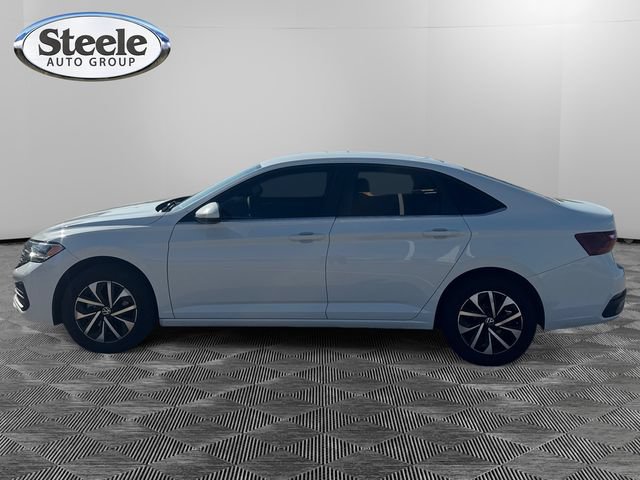 Used 2023 Volkswagen Jetta S FWD image 2