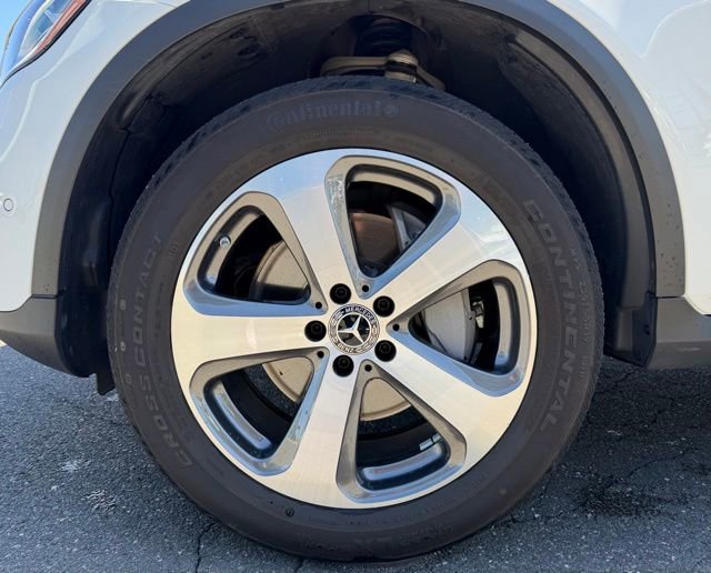 Certified 2020 Mercedes-Benz GLC 300 4MATIC image 11