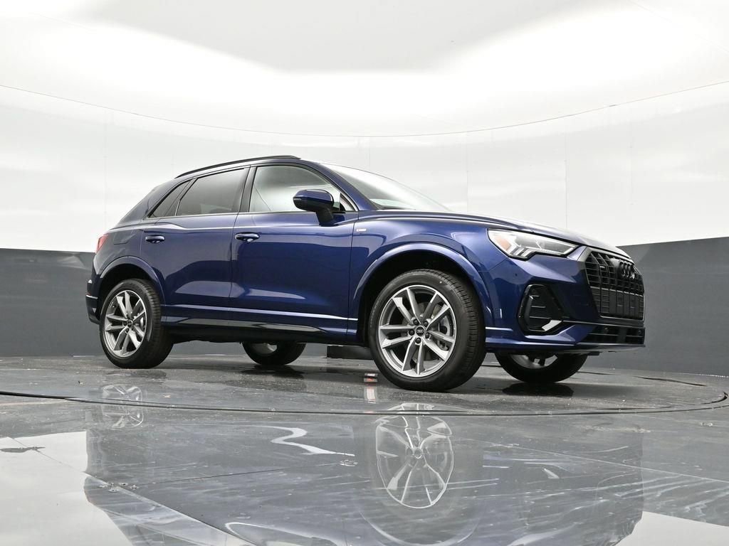 New 2025 Audi Q3 2.0T Premium image 27