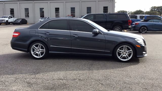 Used 2013 Mercedes-Benz E 350 4MATIC Sedan image 4