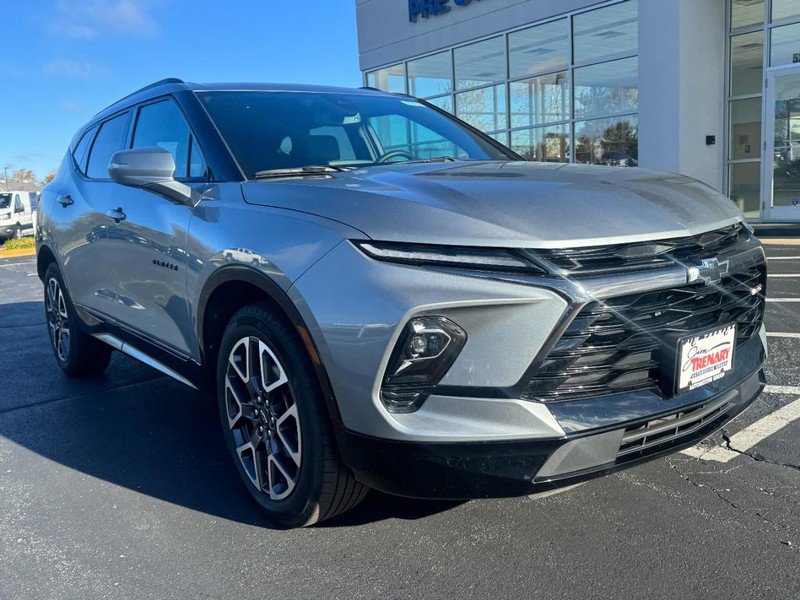 Used 2025 Chevrolet Blazer RS video 3