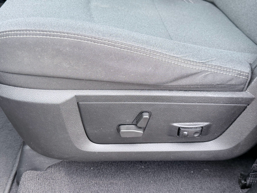 Used 2022 RAM 1500 Classic Warlock AWD/4WD image 24