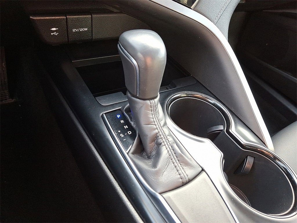 Used 2019 Toyota Camry SE image 17