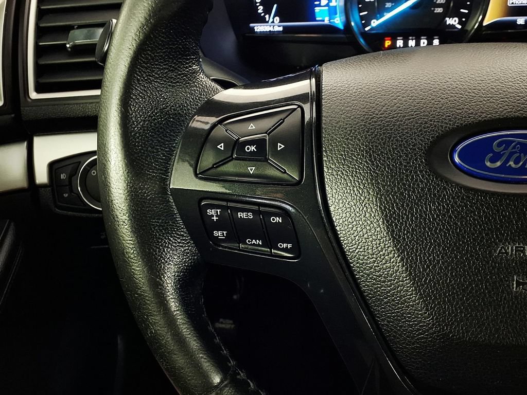 Used 2017 Ford Explorer XLT w/ Equipment Group 202A FWD image 21