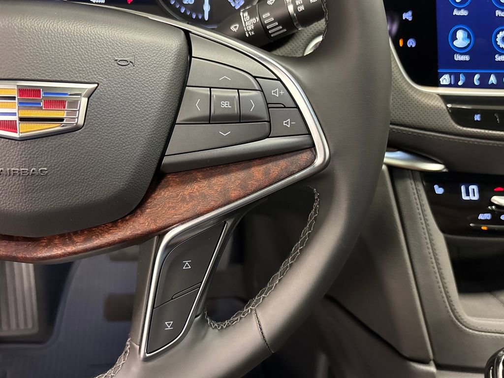 New 2026 Cadillac XT5 Premium Luxury w/ LPO, ONYX Package image 34