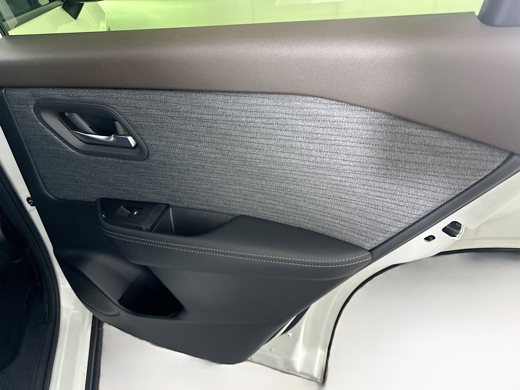 Used 2023 Nissan Rogue SV FWD image 28