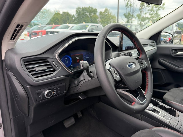 Used 2022 Ford Escape SEL AWD/4WD image 16