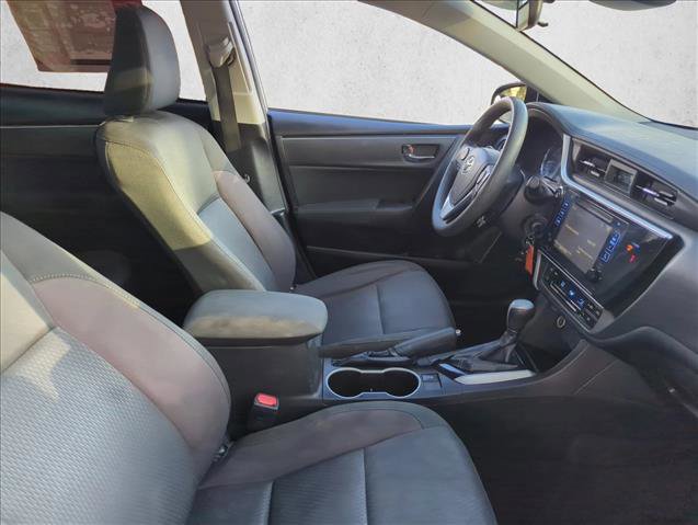 Used 2018 Toyota Corolla LE image 25