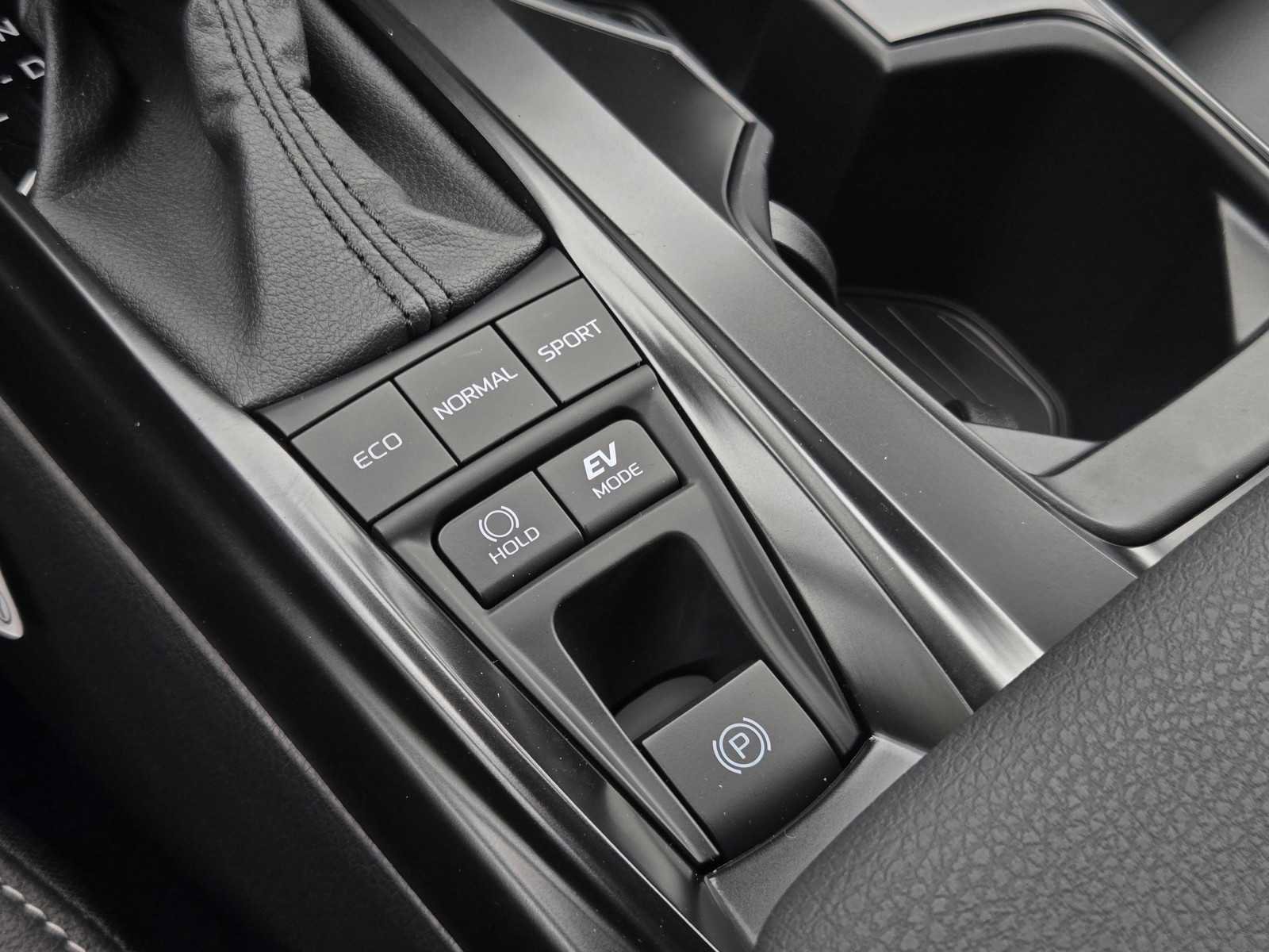 Certified 2026 Toyota Camry SE w/ Convenience Package FWD image 17