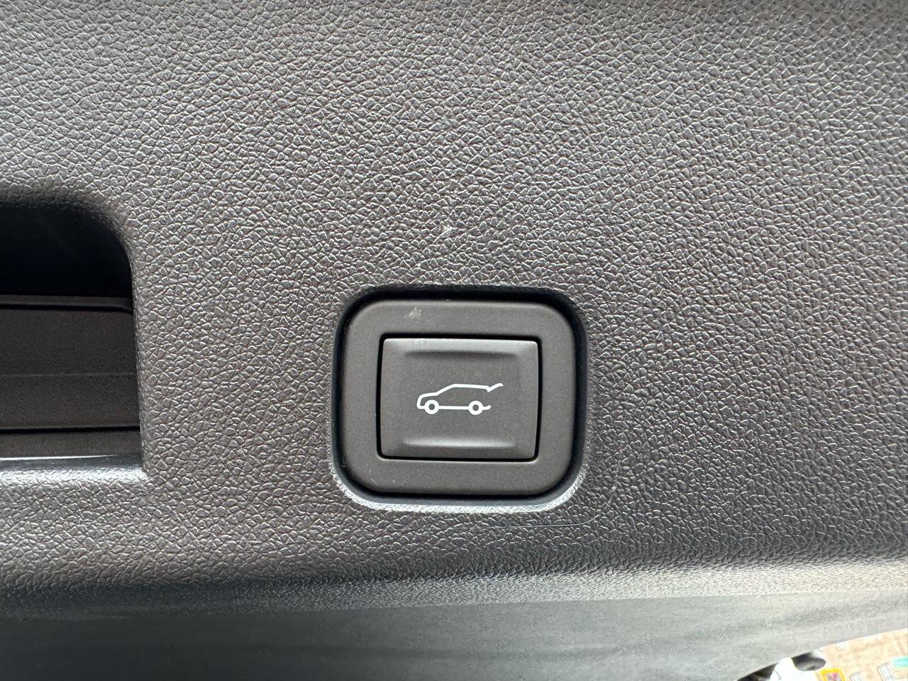 Used 2025 GMC Acadia Elevation w/ Elevation Premium Package AWD/4WD image 31