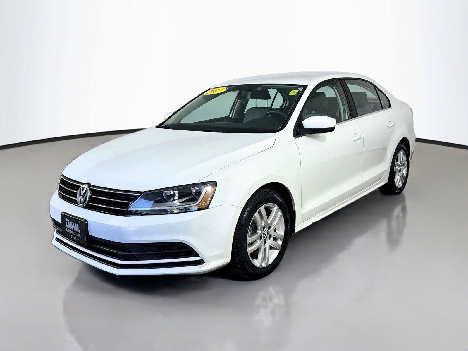 Used 2017 Volkswagen Jetta S FWD image 4