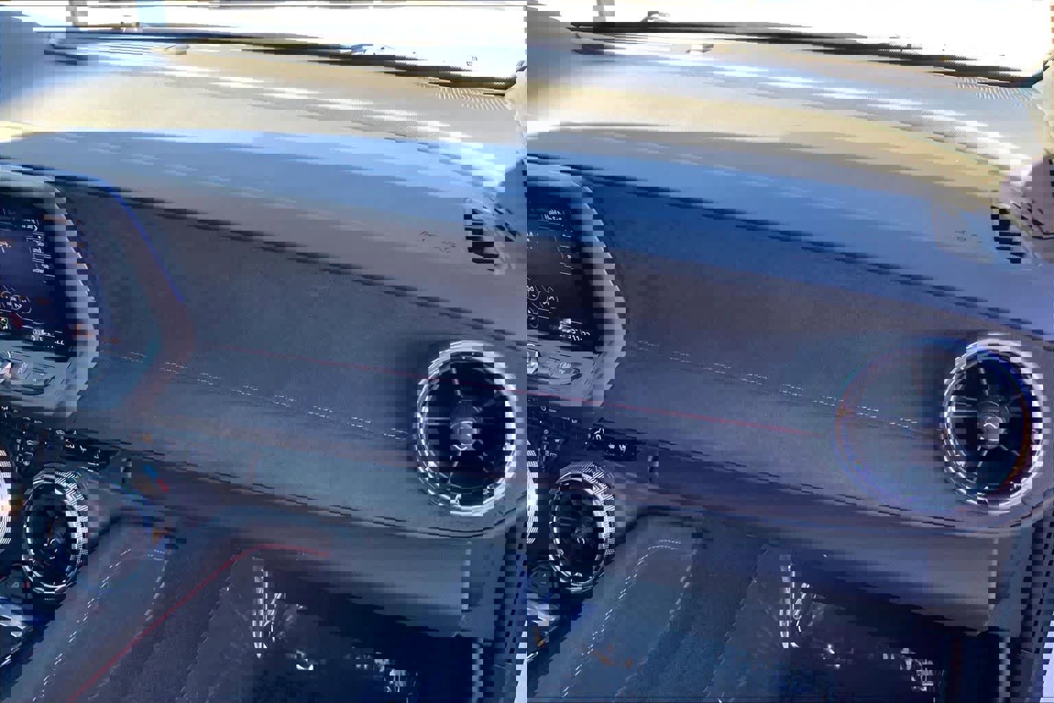 Used 2022 Chevrolet Camaro ZL1 image 18