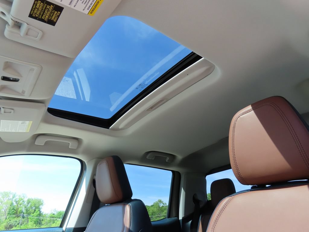 Used 2024 Ford Maverick Lariat FWD image 5