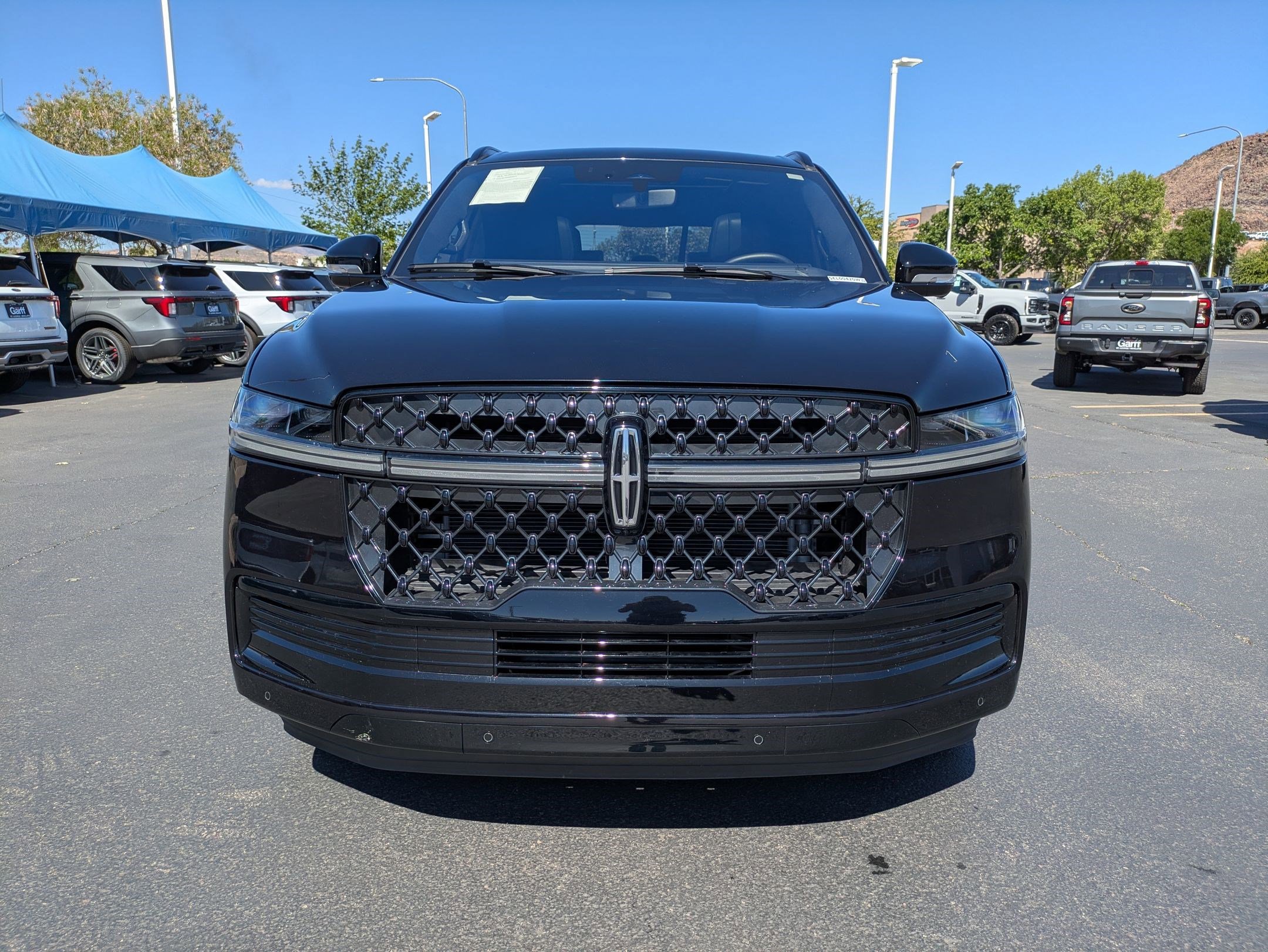 Used 2025 Lincoln Navigator Reserve w/ Jet Appearance Package AWD/4WD image 9
